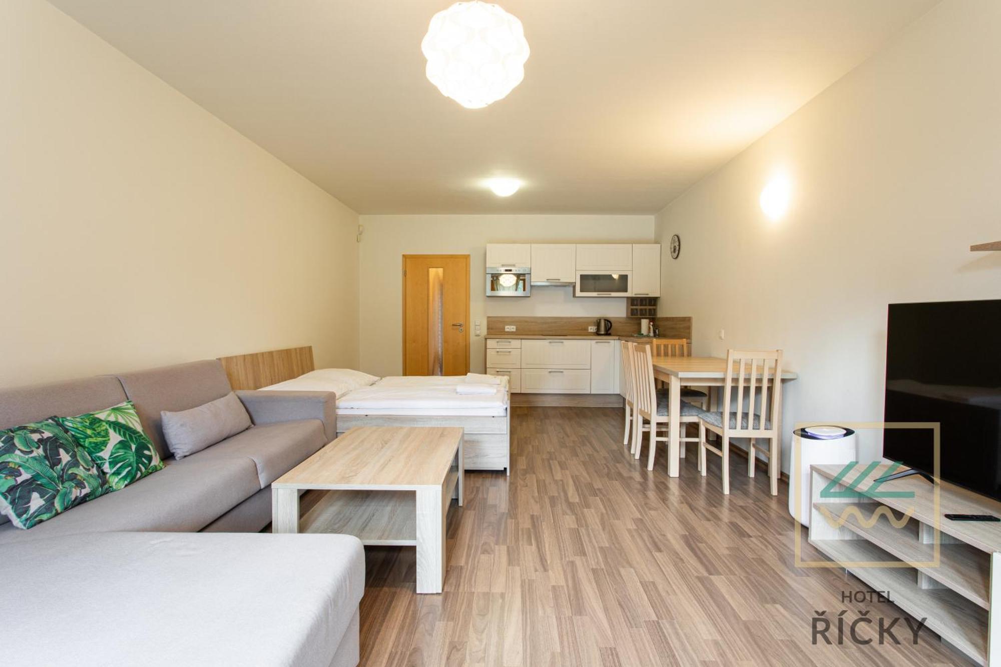 Apartmany Pod Zakletym - Hotel Ricky Екстер'єр фото